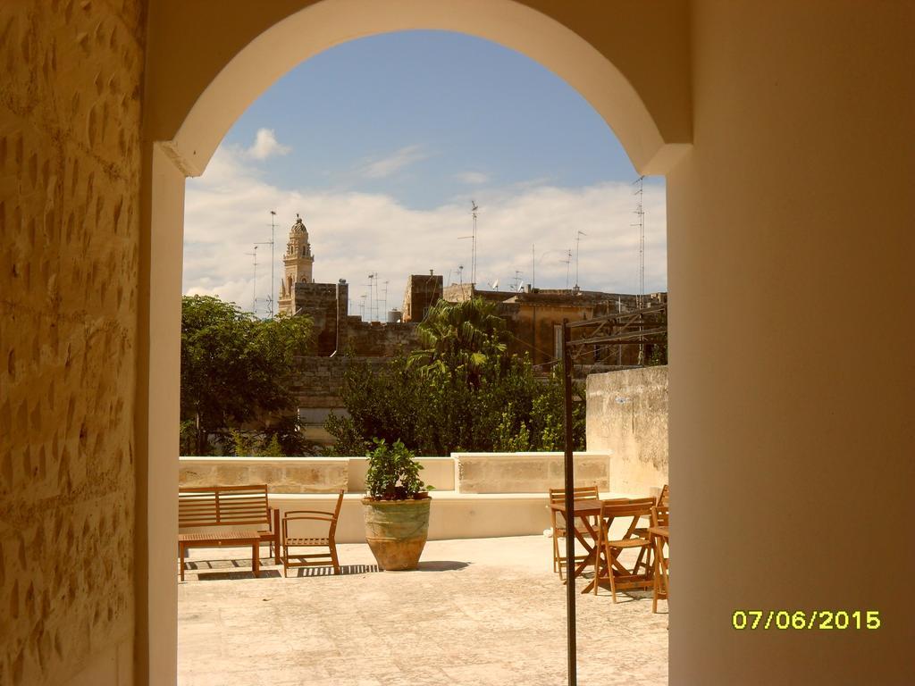 B&B La Casa Gialla Lecce Exterior photo
